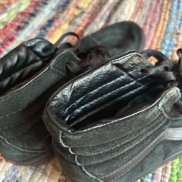 Vans Black Suede High-Top Sneakers men’s 7 women’s 8.5 - Picture 3 of 16